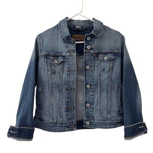 Women’s Levis Jean Jacket‎ In Size Small/P